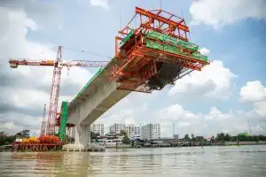 Sonhar com ponte sendo construída Sonhar com ponte sendo construída