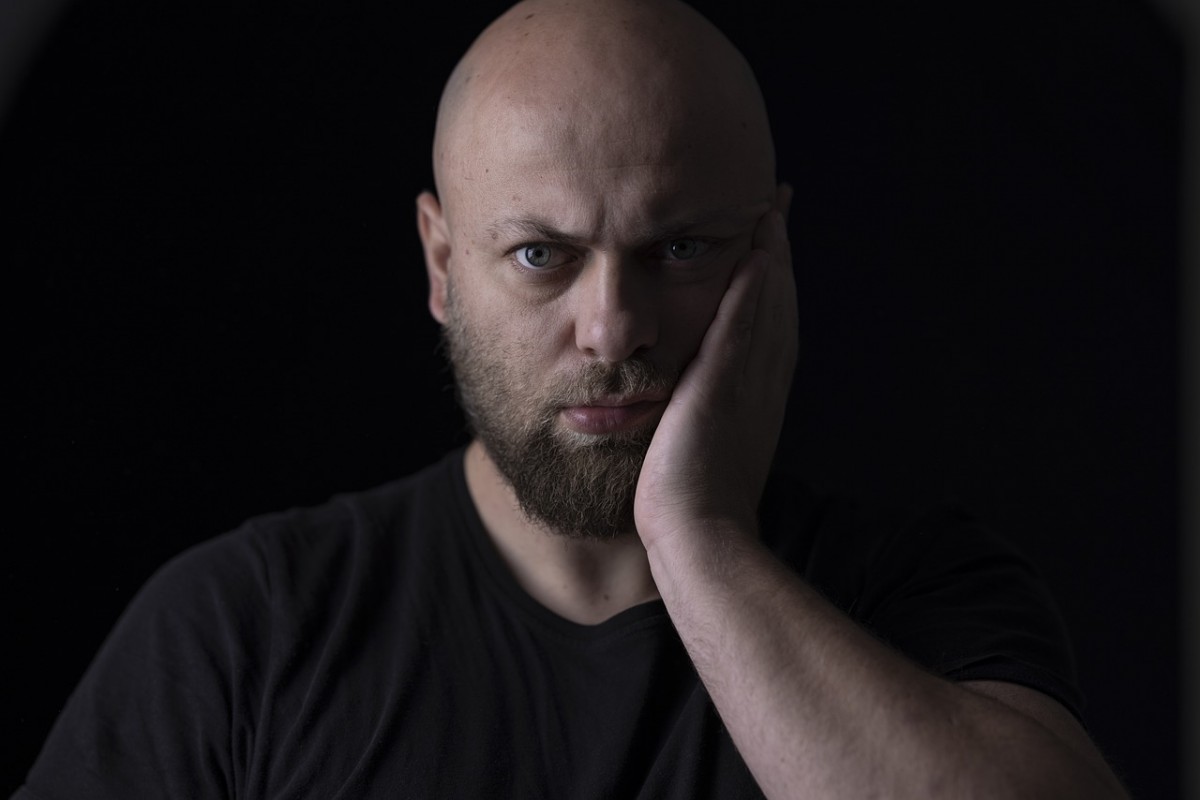 sonhar com outra pessoa com dor de dente  Sonhar com dor de dente - outra pessoa com dor de dente