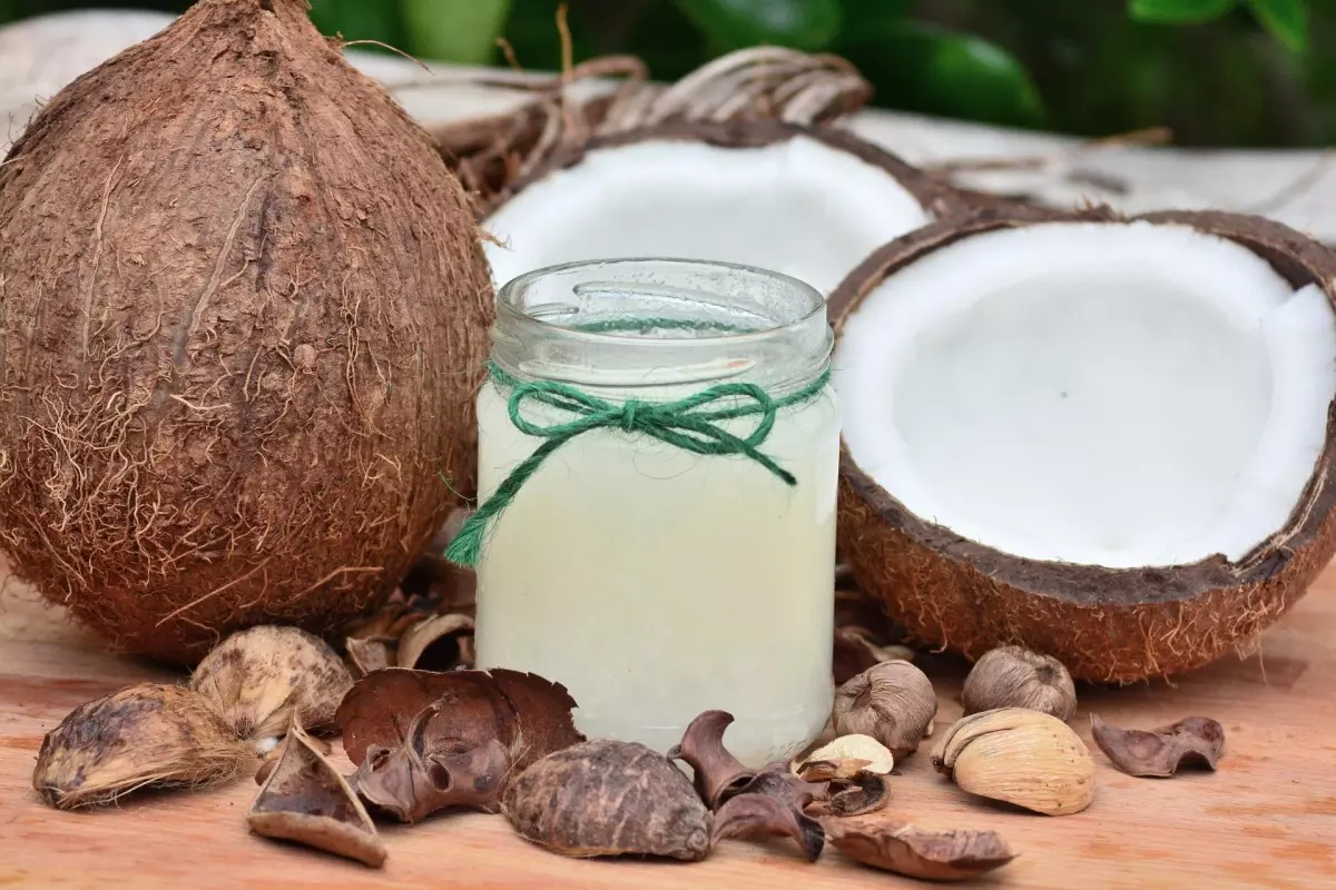 Sonhar com água de coco  Sonhar com água de coco