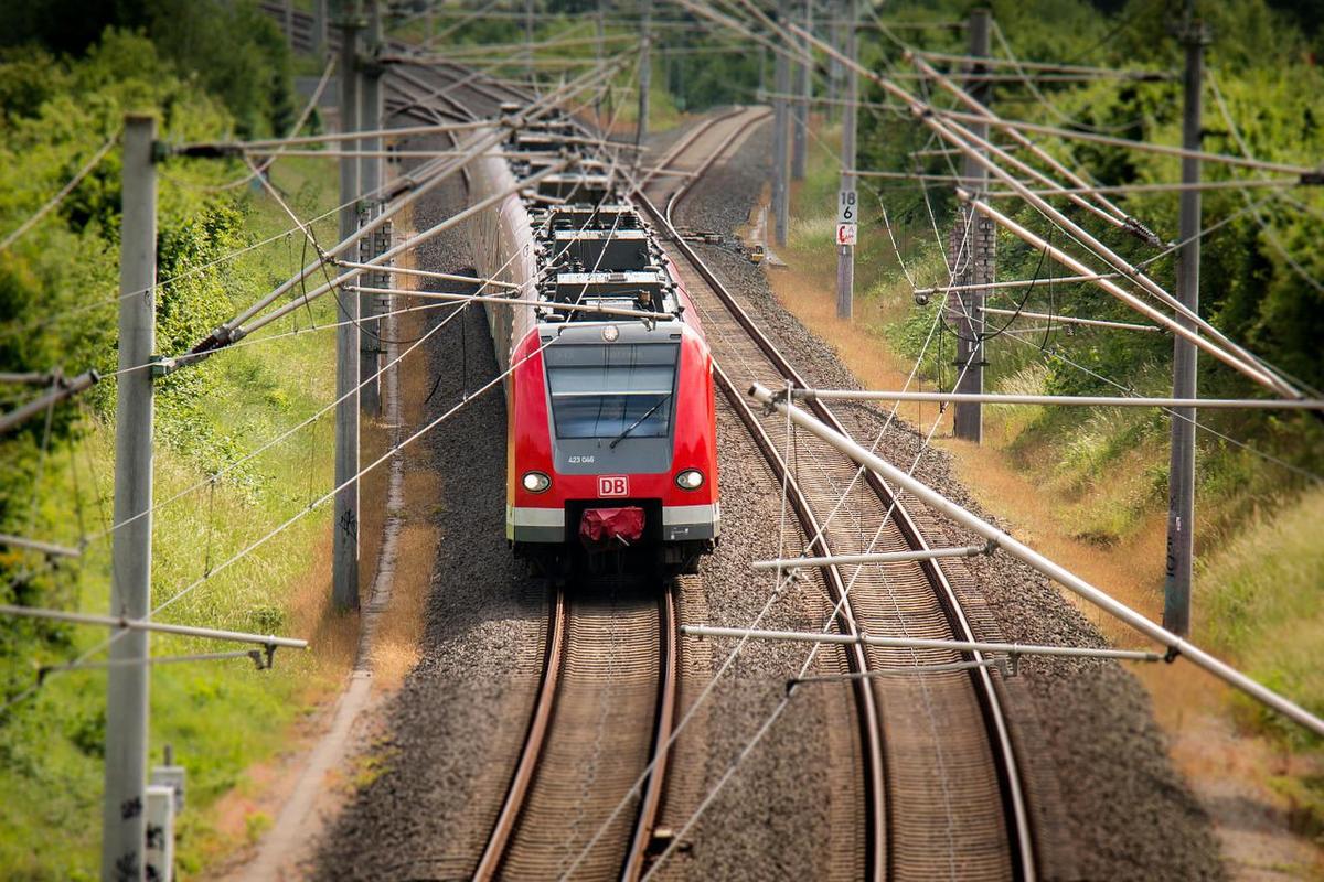 Sonhar com linha do trem Linha do trem