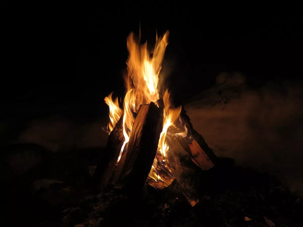 Sonhar com fogo e água, o que isso significa? Descubra aqui