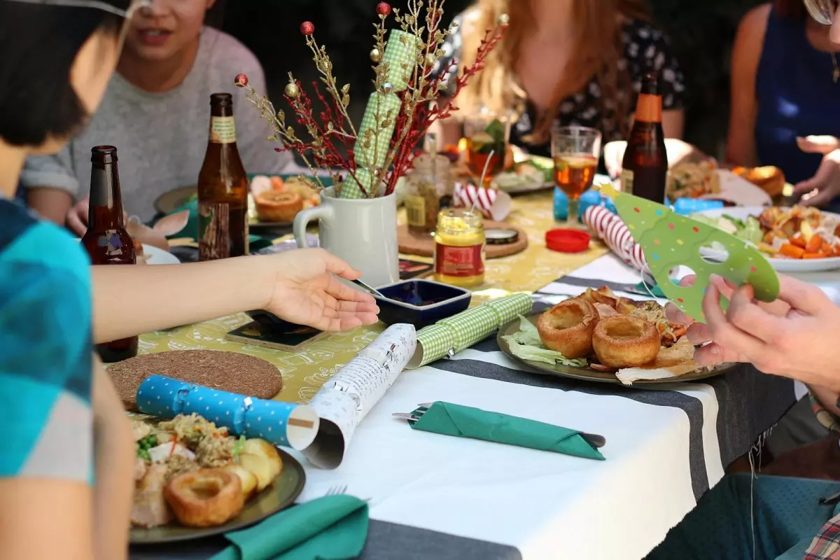 Sonhos Significado: sonhar com Mesa cheia de comida